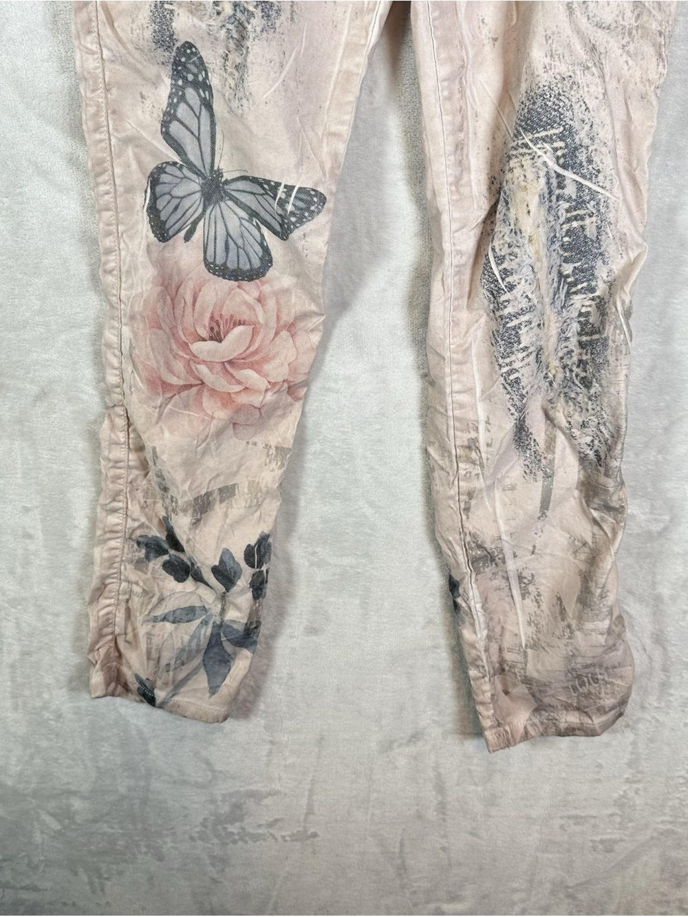 RARE Vintage Y2K Made in Italy Low Rise Butterfly Print Pants by Angela Mara - Picture 5 of 10